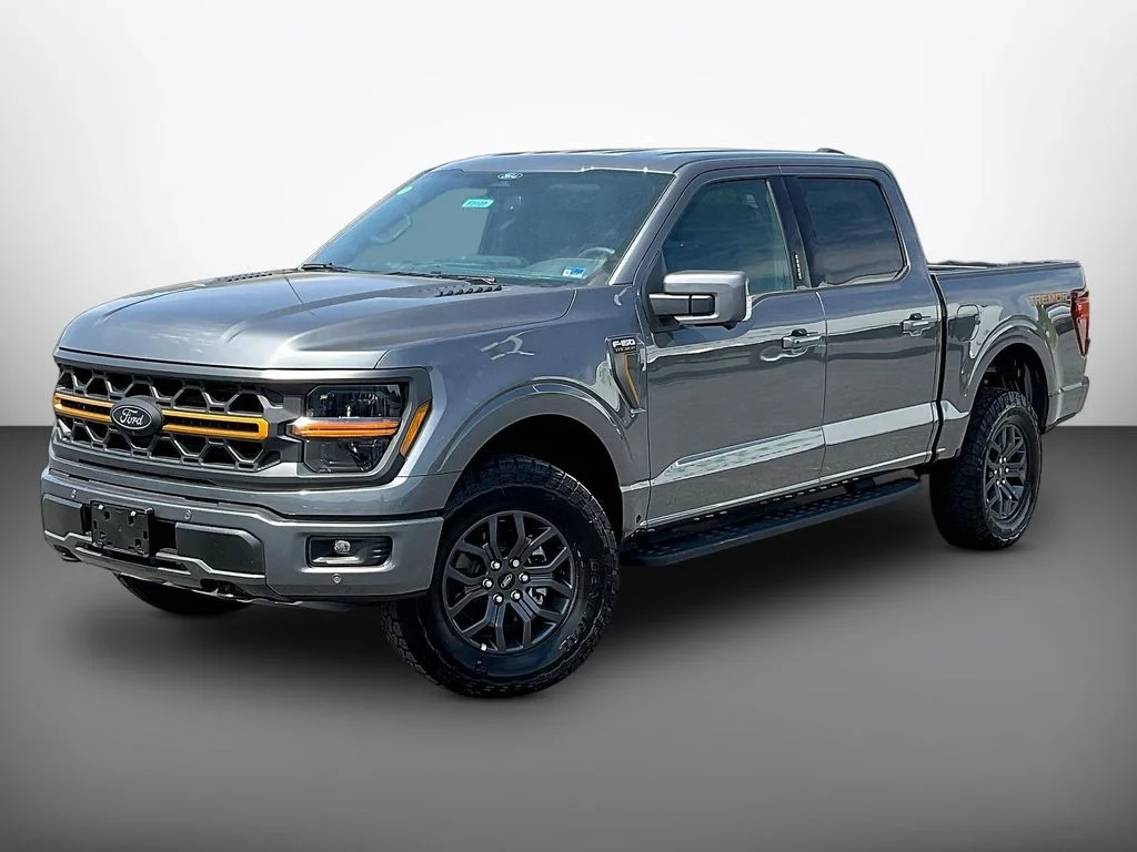 New 2026 Carbonized Gray Metallic Ford Tremor® image 2