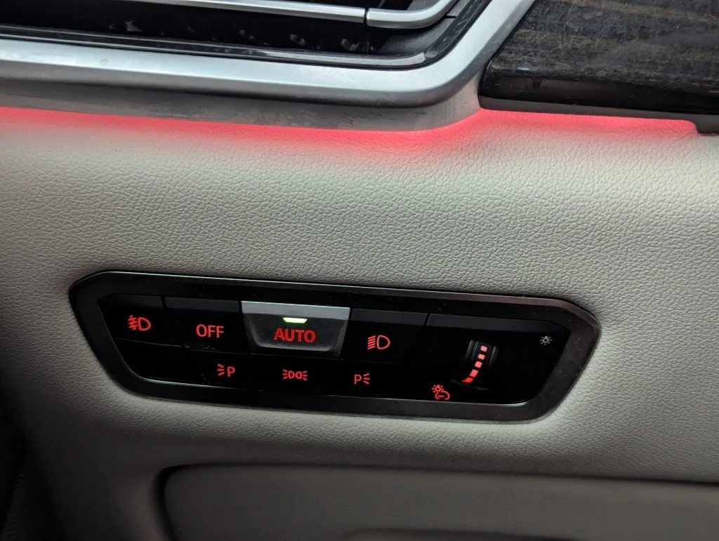 Certified Used 2019 Gray BMW xDrive40i image 46