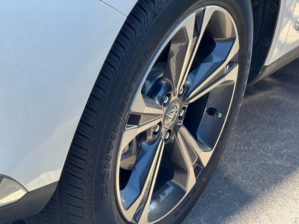 Used 2024  Acura Advance Package image 5