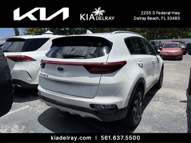 Used 2020 White Kia S image 2