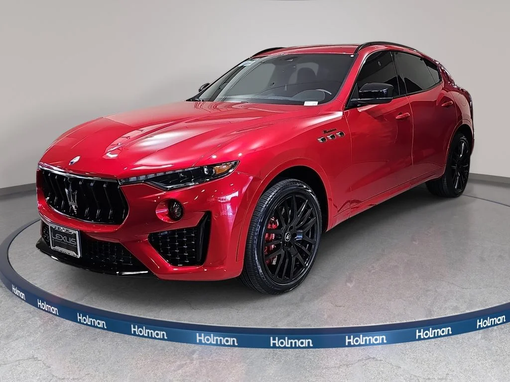 Used 2022 Red Maserati Modena image 1