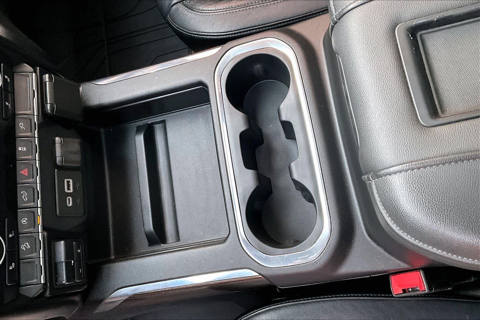Used 2019 Summit White Chevrolet RST image 16