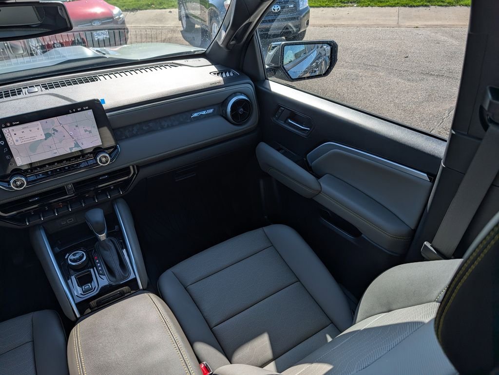 Used 2025 Gray Chevrolet ZR2 image 11