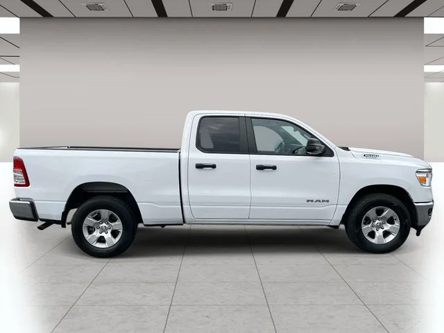 Used 2023 White Ram Big Horn/Lone Star image 2