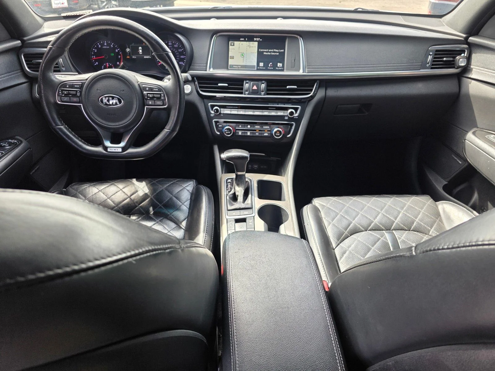 Used 2018 Snow White Pearl Kia SX image 14