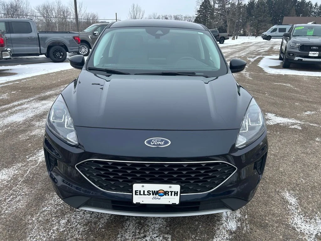 Used 2021 Ford Escape SE with VIN 1FMCU0G67MUA70181 for sale in Ellsworth, WI