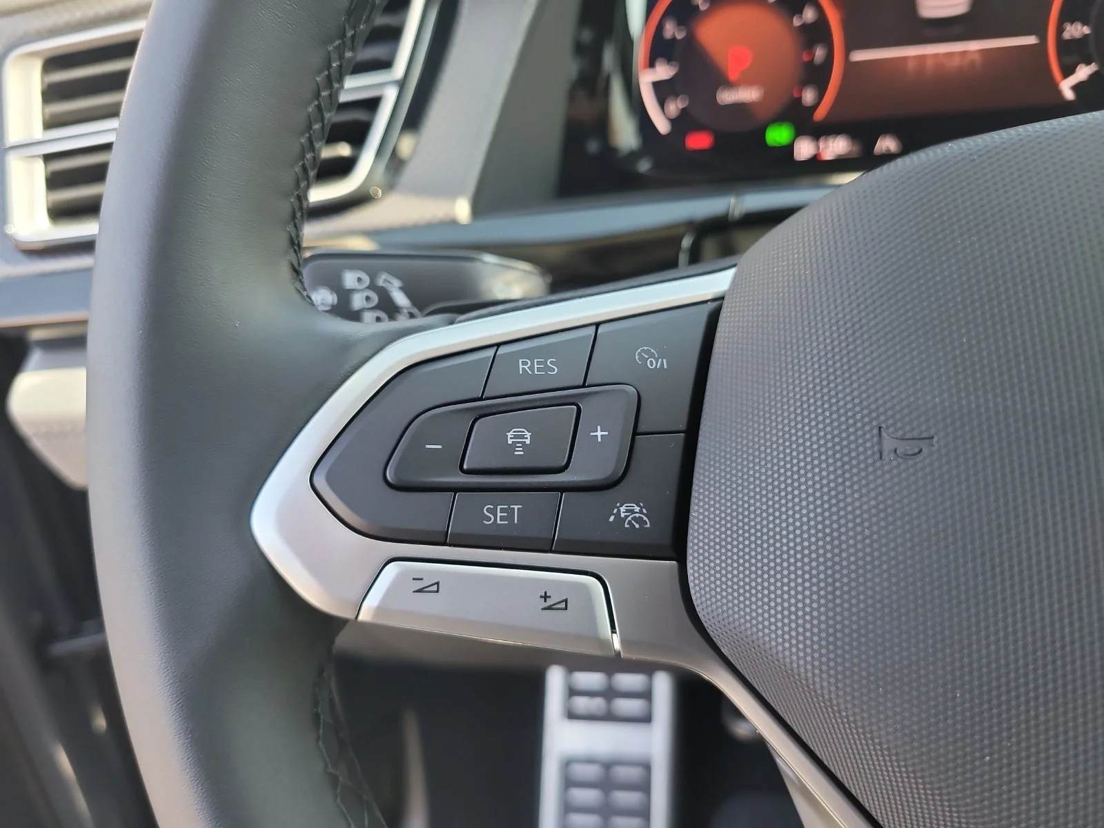 New 2026 Pure Gray Volkswagen 2.0T Peak Edition image 30