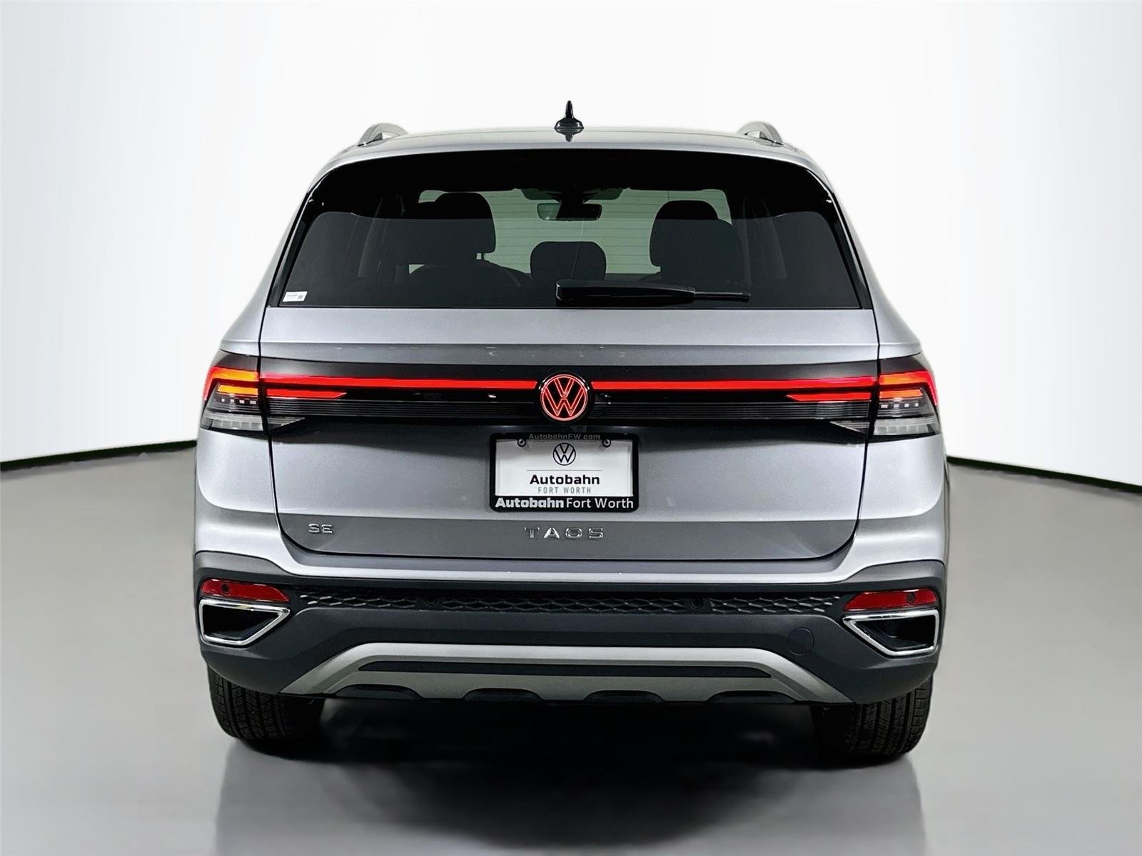 2025 Volkswagen Taos SE - Photo 5