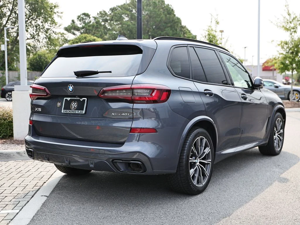 Used 2022 Arctic Gray Metallic BMW xDrive40i image 7