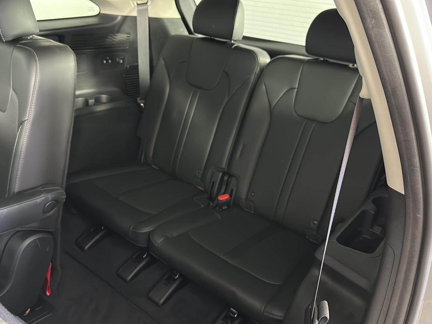 Used 2023 Wolf Gray Kia X-Line EX image 28