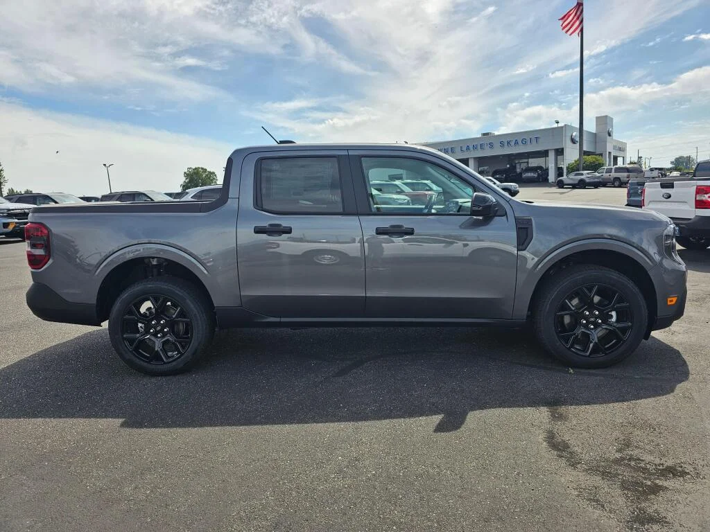 New 2026 Carbonized Gray Metallic Ford XLT image 6
