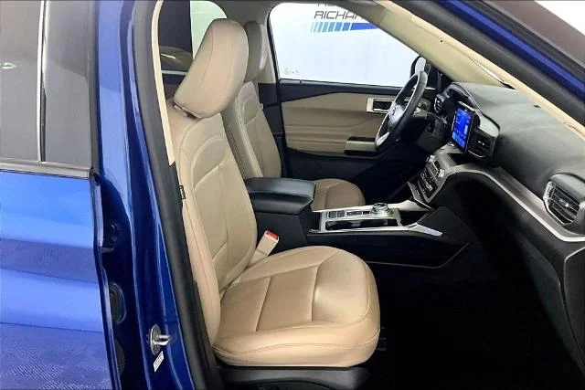 Certified Used 2023 Blue Metallic Ford XLT image 33