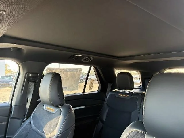 New 2026 Agate Black Metallic Ford Tremor® image 40