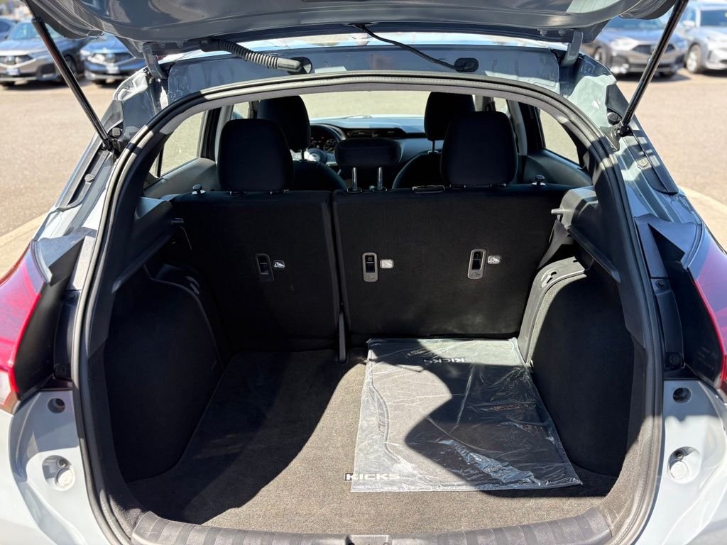 Used 2024 Gray Nissan SV image 29