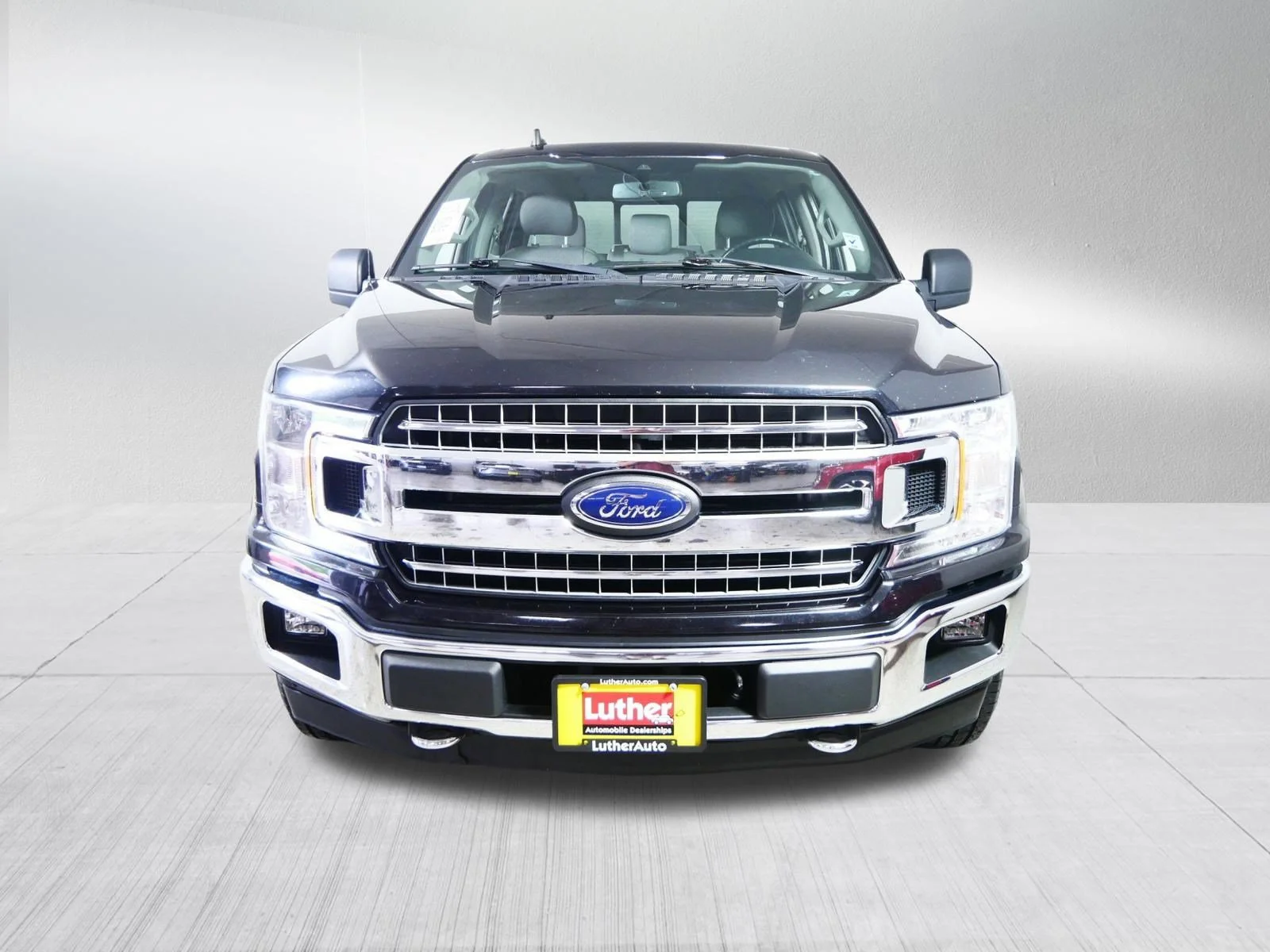 Used 2020 Agate Black Metallic Ford XLT image 2