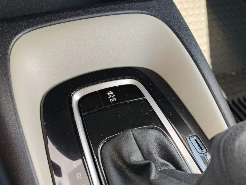 Used 2025  Toyota LE image 18