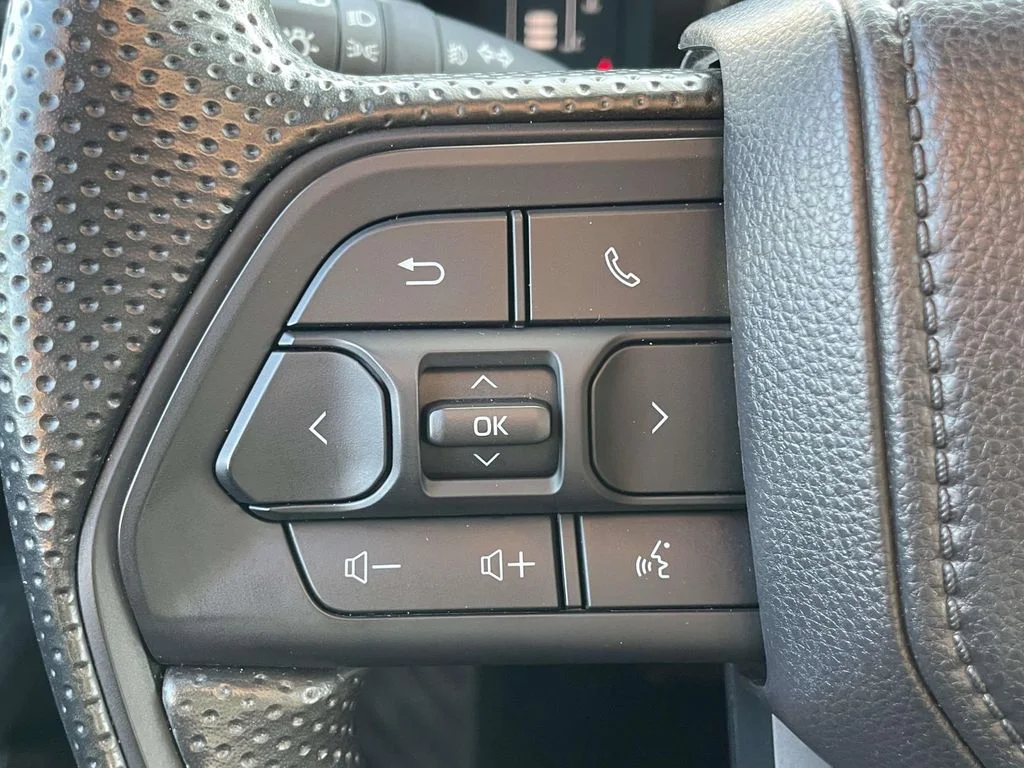 2026 Toyota Tacoma SR5 - Photo 10