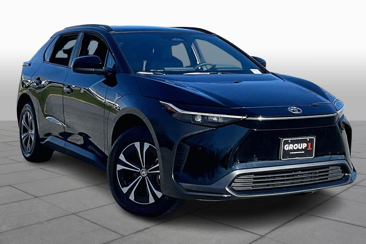 Used 2025 Toyota bZ4X XLE with VIN JTMABACA2SA095554 for sale in Bowie, MD