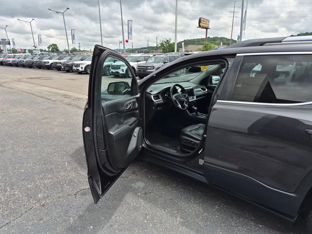 Used 2017 Iridium Metallic GMC SLT-1 image 8