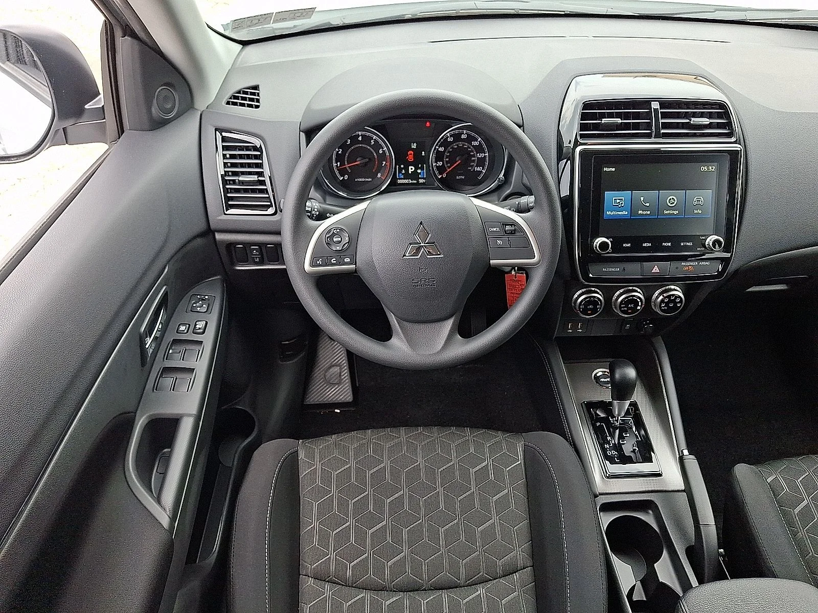 New 2026 White Mitsubishi 2.0 ES image 12