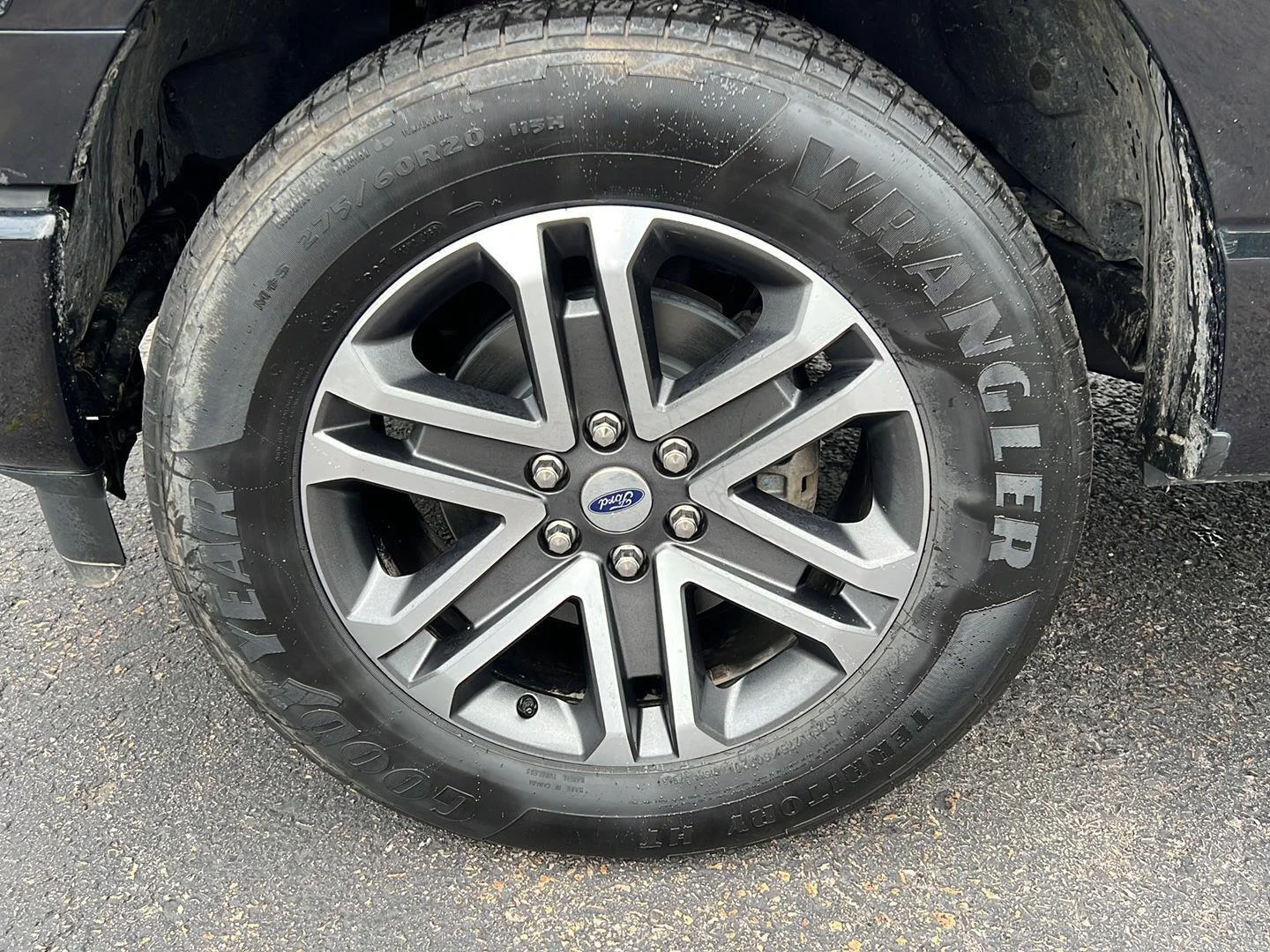 Used 2022 Agate Black Ford  image 25