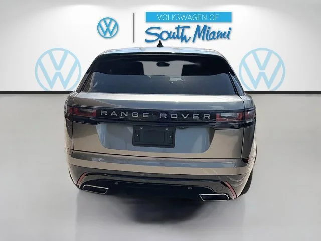 Used 2019  Land Rover R-Dynamic HSE image 6