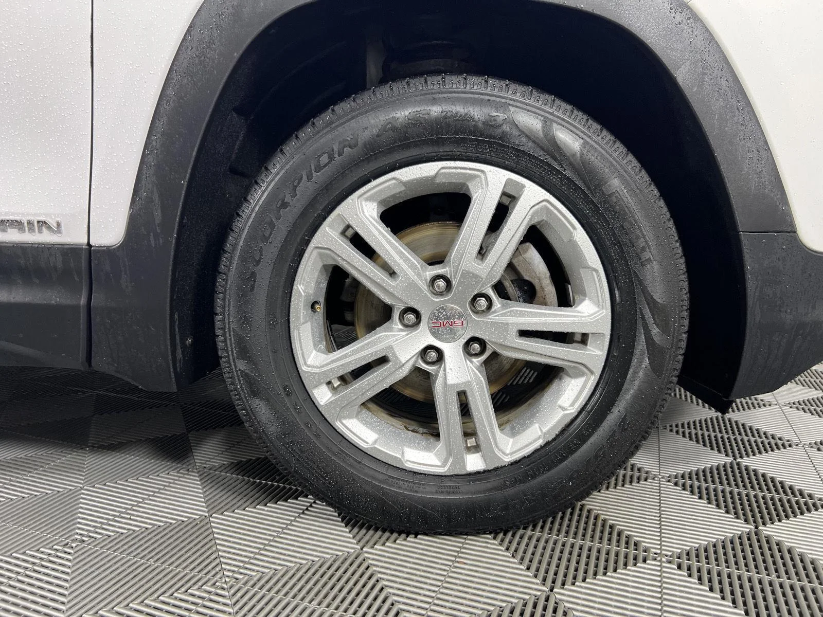 Used 2020 Summit White GMC SLE image 14