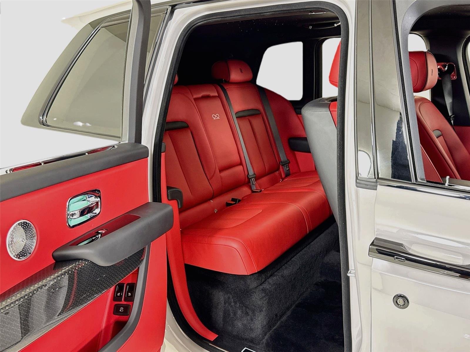 Used 2025 Tempest Gray Rolls-Royce Black Badge | Bespoke Audio | Starlight Roof image 28