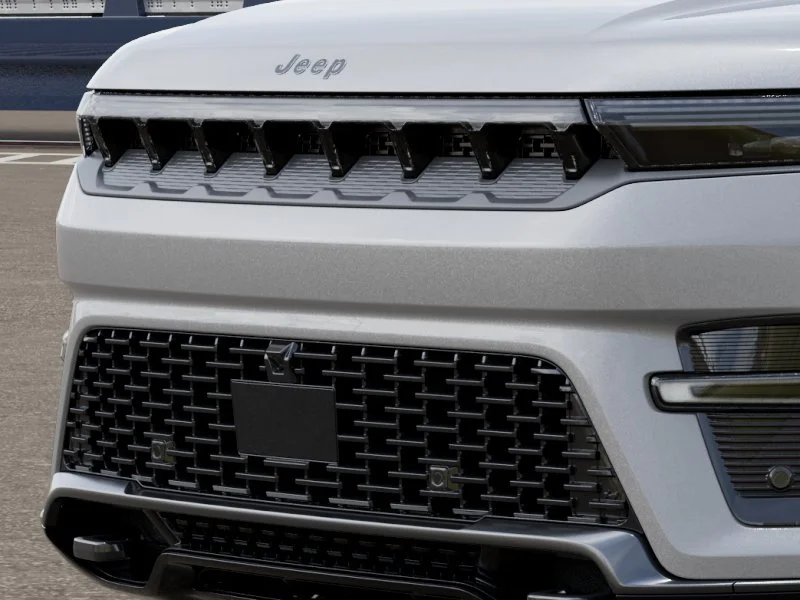 New 2026 Silver-Zynith Exterior Paint Jeep Grand Wagoneer image 7