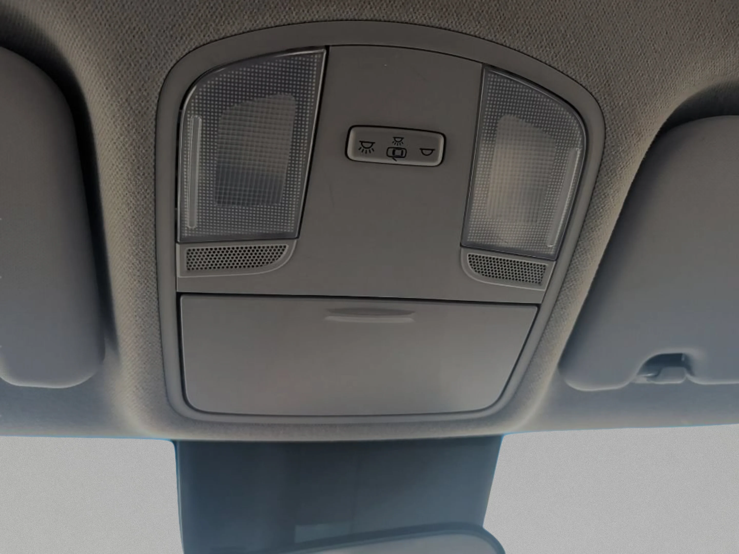 Used 2019 Thunder Gray Hyundai SE image 24