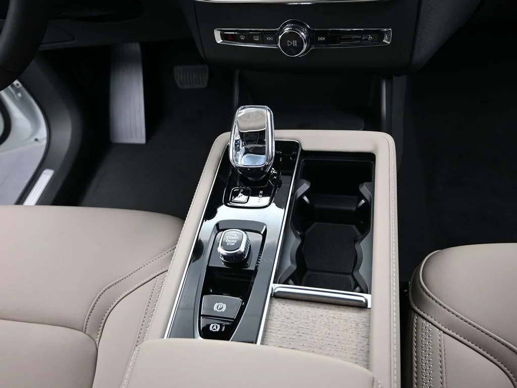 Used 2026 Crystal White Volvo Core image 24