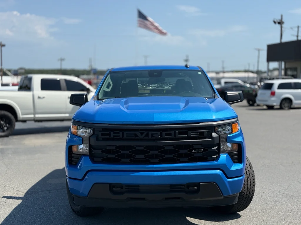 Used 2025 Chevrolet Silverado 1500 Custom with VIN 3GCPKBEK8SG212108 for sale in Little Rock
