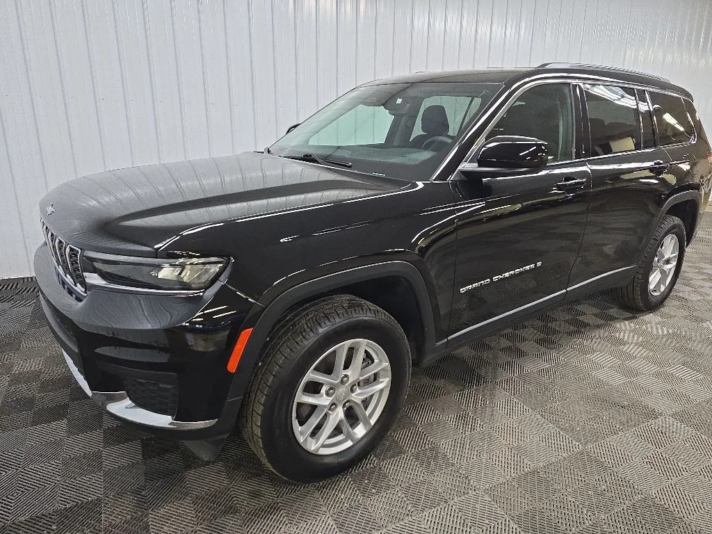 Used 2024 Black Jeep Laredo image 8