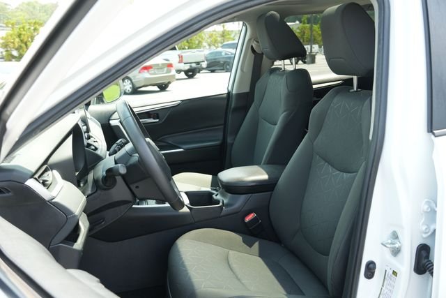 Used 2024 White Toyota XLE image 22