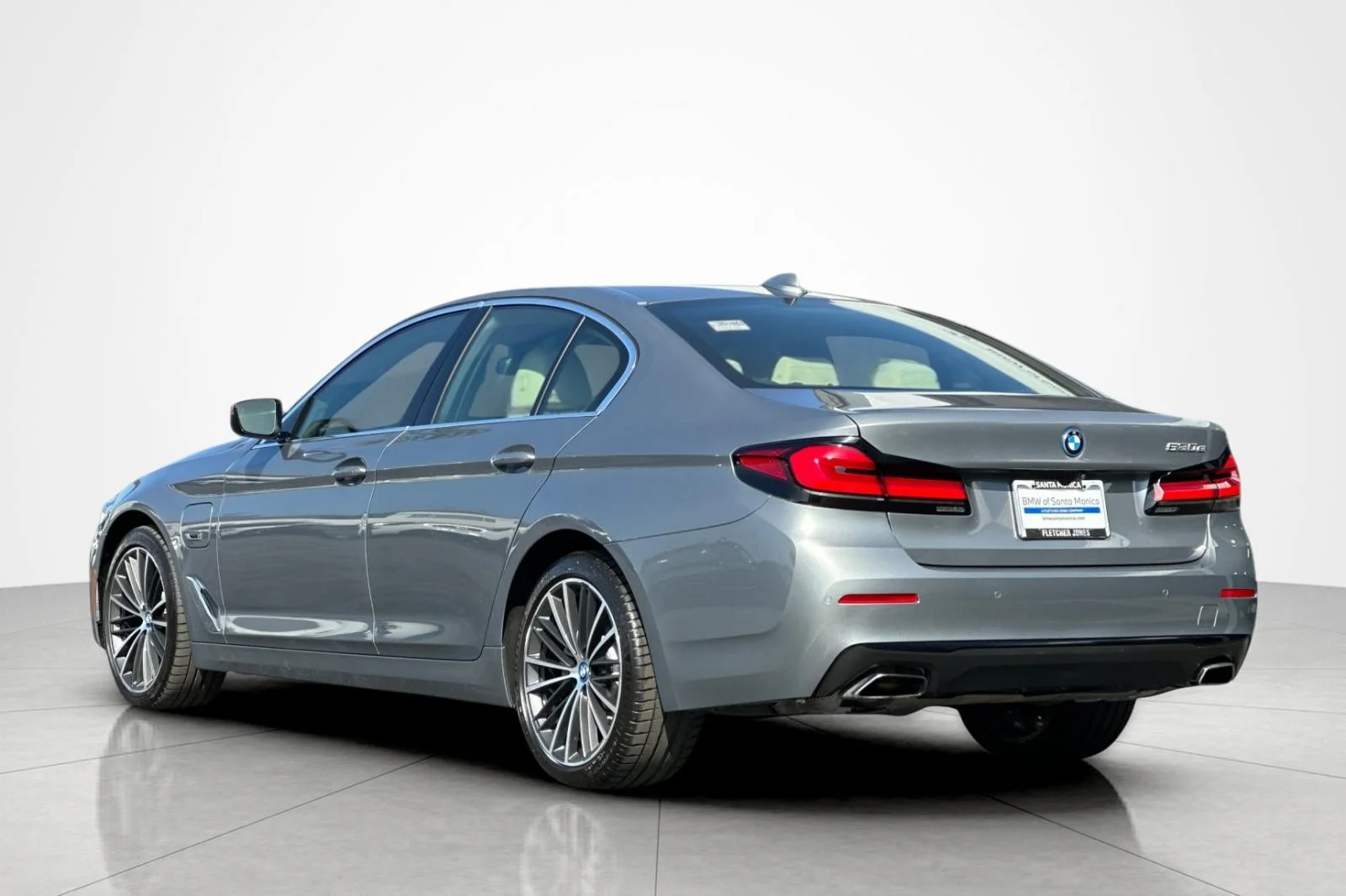 Used 2023 Skyscraper Grey Metallic BMW 530e image 3
