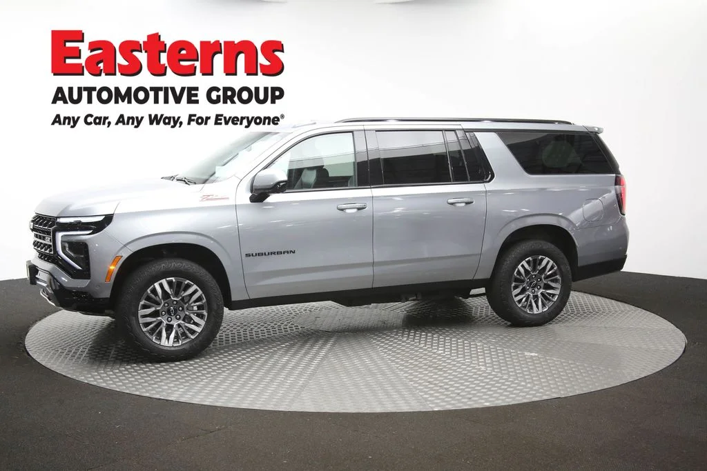 Used 2025 Gray Chevrolet Z71 image 62
