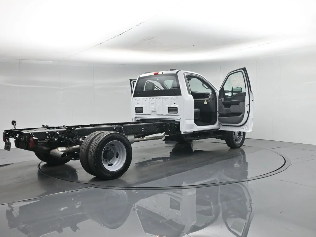 New 2026 White Ford XL image 23