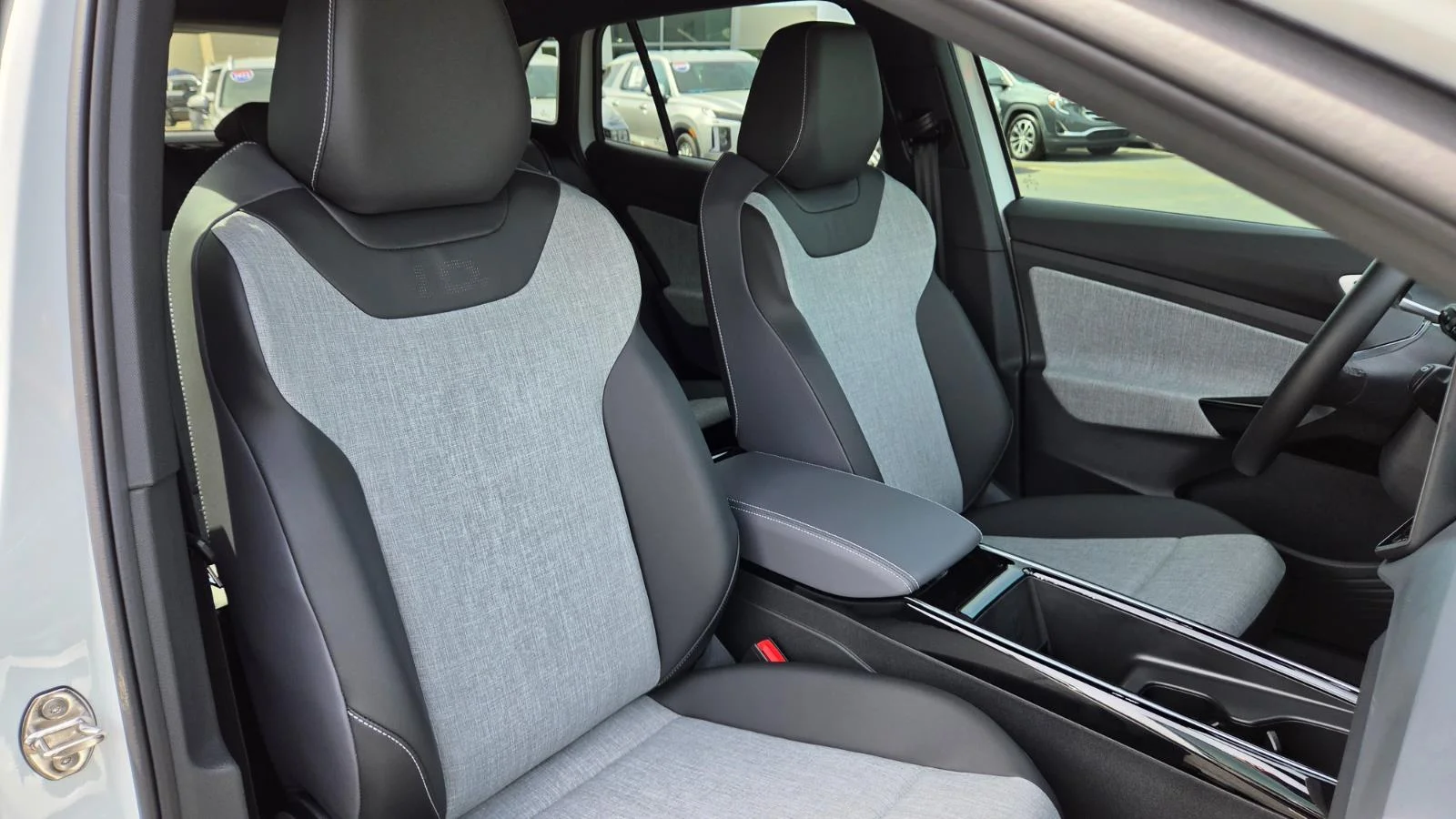 New 2026 Opal White Pearl Volkswagen Pro image 46