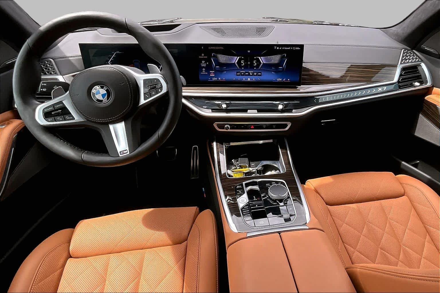 Certified Used 2025 Manhattan Green Metallic BMW xDrive40i image 16