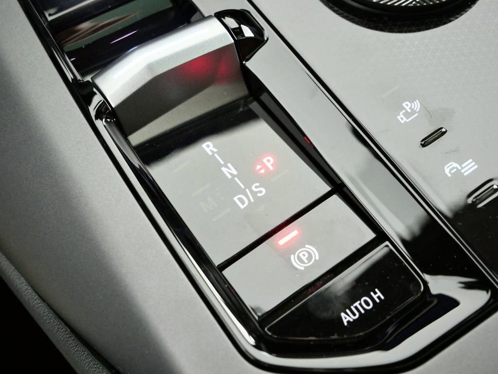 Used 2026 Skyscraper Grey Metallic BMW 30 xDrive image 47