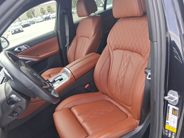 Used 2023 Black BMW xDrive40i image 14