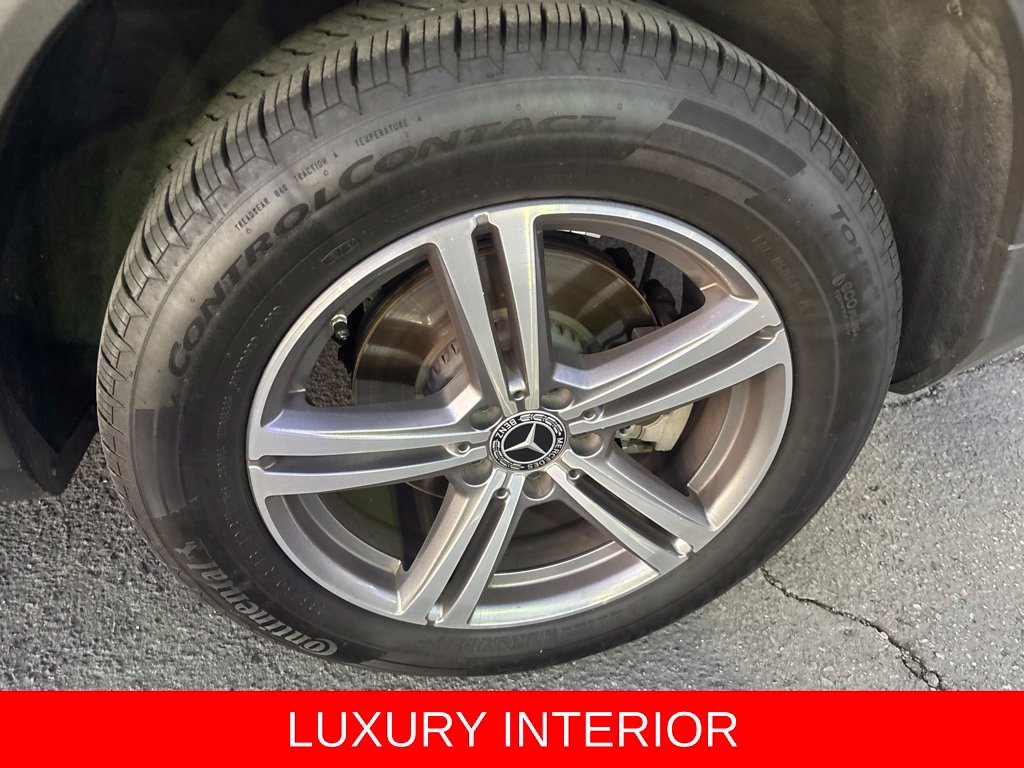 Used 2022 Black Mercedes-Benz GLC 300 image 9