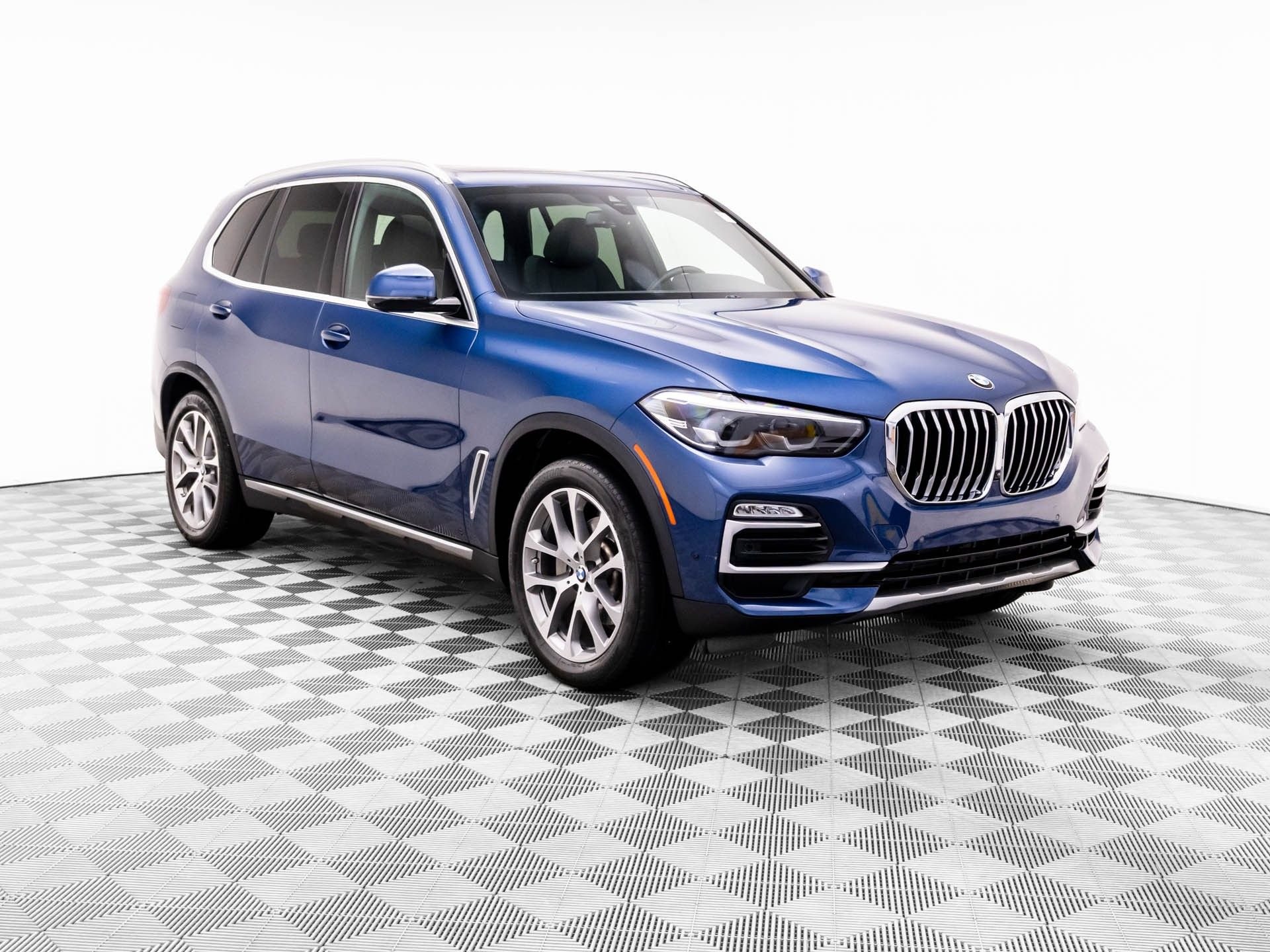 Used 2021 Blue BMW xDrive40i image 9