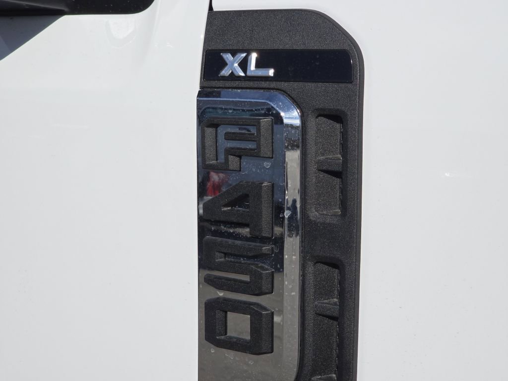 New 2026 Oxford White Ford XL image 26