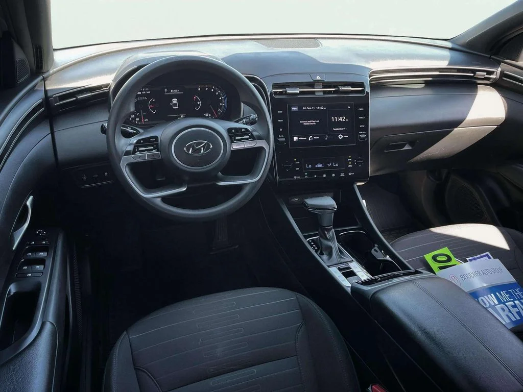 Used 2024 California Sand Hyundai SEL image 27