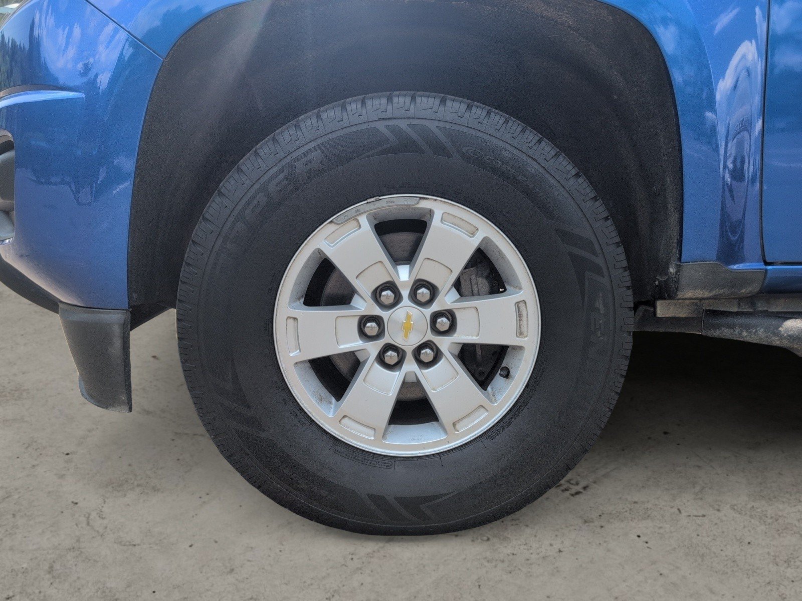 Used 2020 Kinetic Blue Metallic Chevrolet 2WD Work Truck image 24