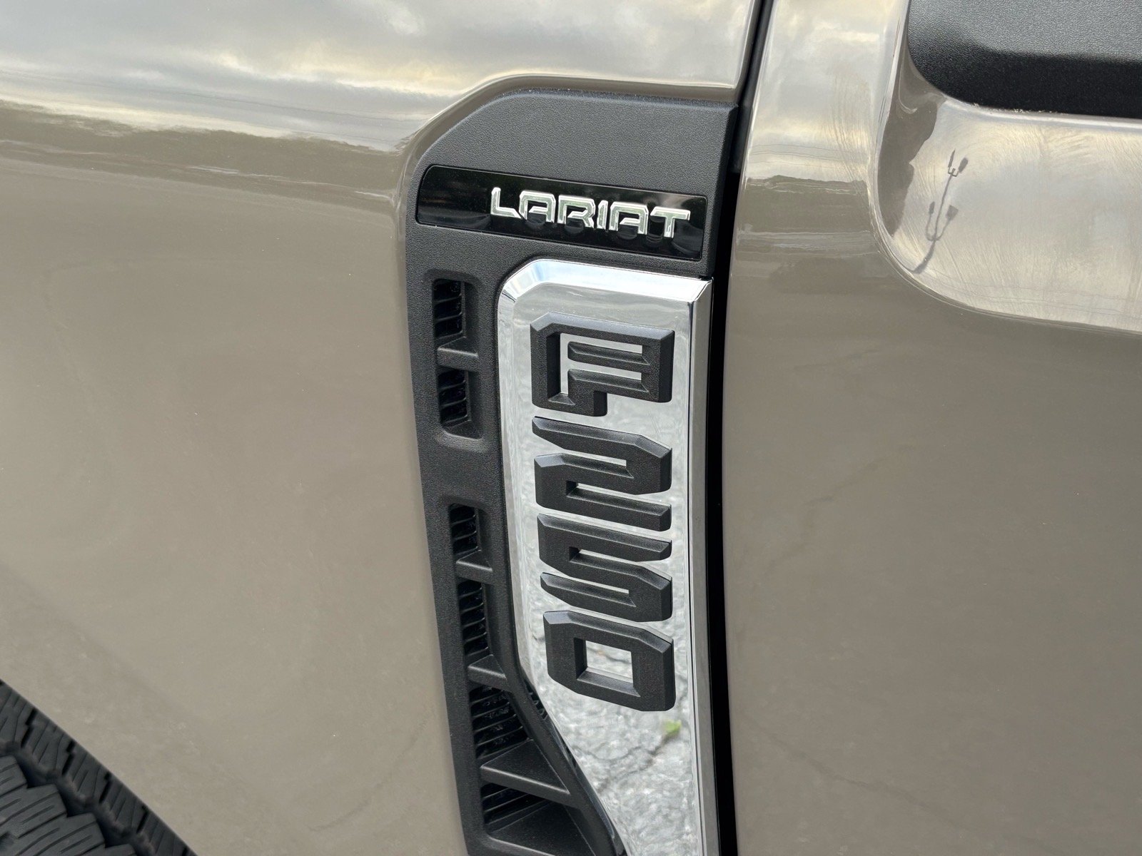 New 2026 Marsh Gray Ford F-250® Lariat® image 5