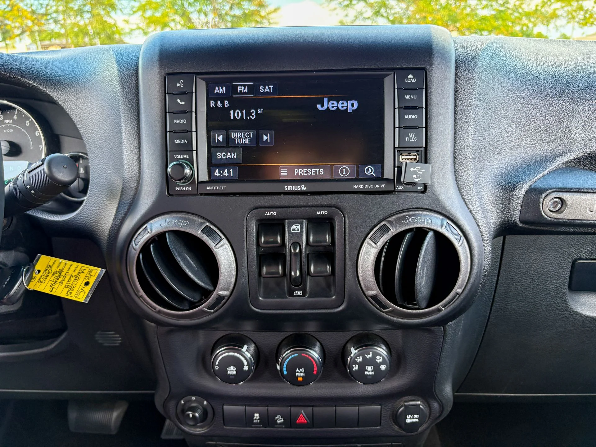 2018 Jeep Wrangler JK Unlimited Willys Wheeler - Photo 16