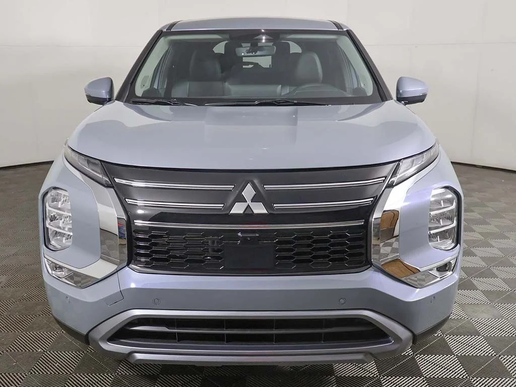 New 2026 Gray Mitsubishi SE 1.5T 2WD image 13