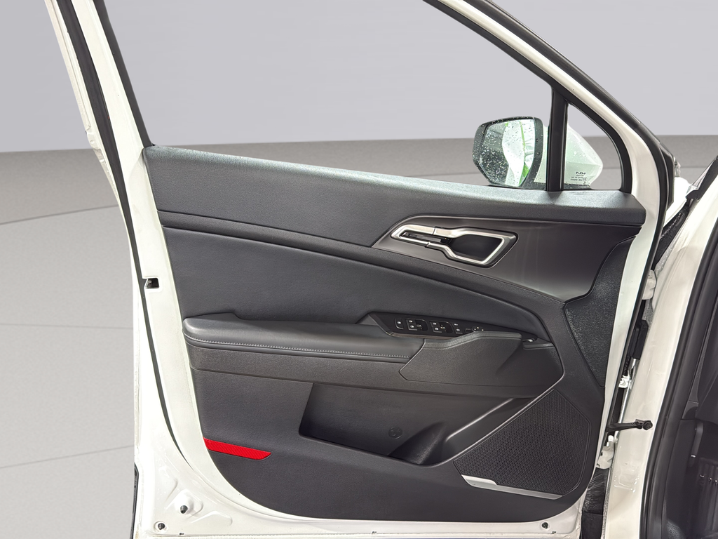 Used 2023 Snow White Pearl Kia EX image 11